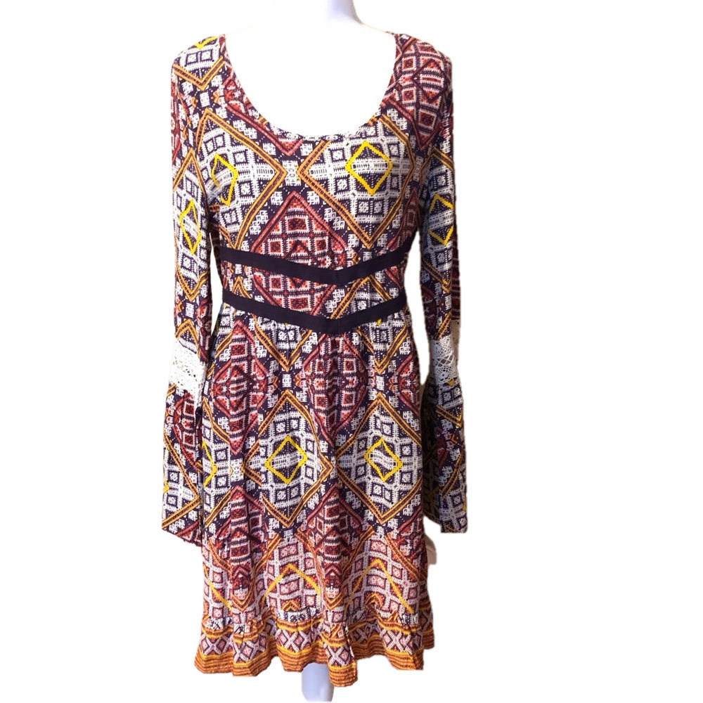 ⭐️ 3 For the $15 Chelsea And Violet BoHo Bell Sleeve